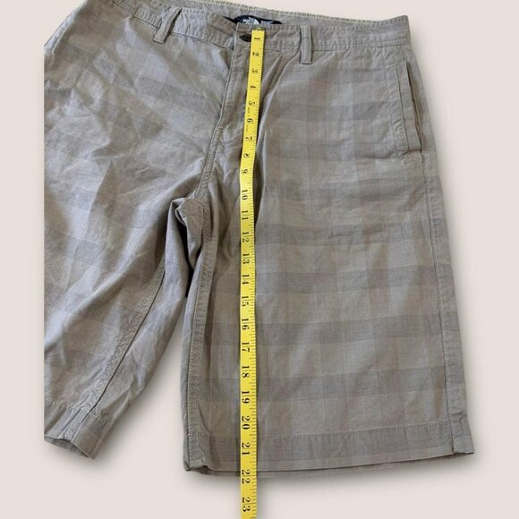 The North Face Performance Shorts Men’s Size 34 Long Waist Khaki Hiking Outdoors - Picture 2 of 4